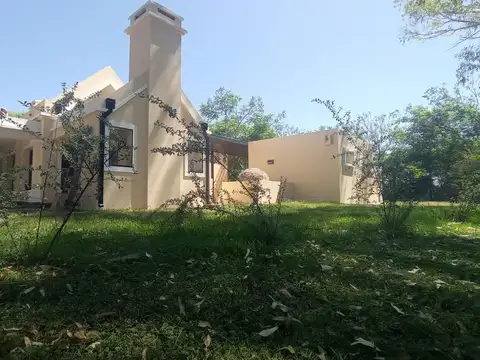 27 de Febrero, Pueblo Esther, Santa Fe Country Náutico  La Bahía