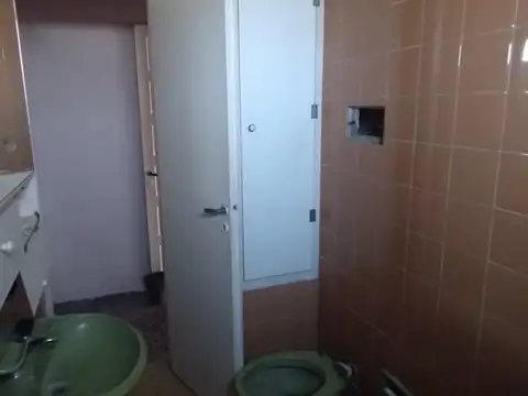 Se vende Casa amplia 3 dorm-pileta-Reconquista