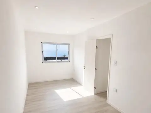 Depto Tipo Casa 4 ambientes con 1 baño