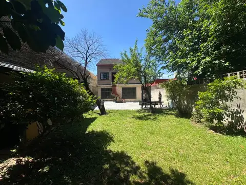 CASA MULTIFAMILIAR. VENTA. 6 AMB.LOMAS DEL MIRADOR