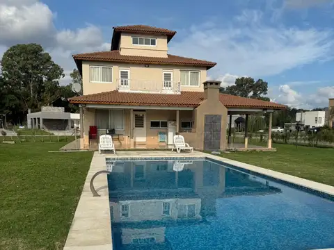 CASA EN BARRIO PRIVADO LA MAGDALENA