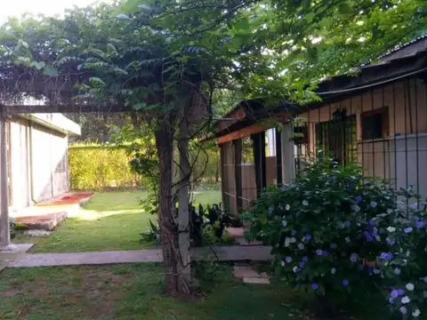 Casa quinta en venta - 3 dormitorios 2 baños - 1.471mts2 - 20 De Junio, La Matanza