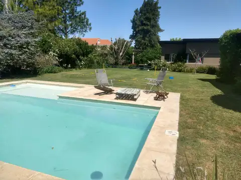 Casa en Alquiler al Oeste