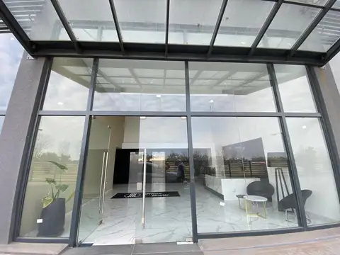 Oficina en Alquiler con 1 cochera