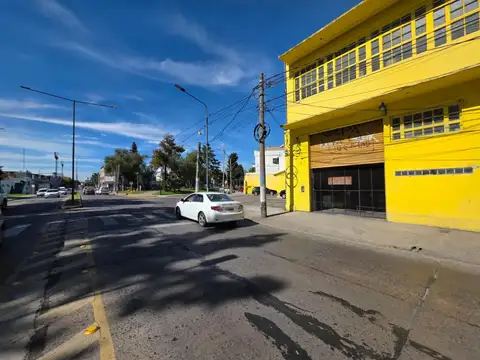 ALQUILO LOCAL UBICADO EN UNA ZONA MUY ESTRATEGICA A SOLO 5 CUADRAS DE AVENIDA BEIRO Y GENERAL PAZ
