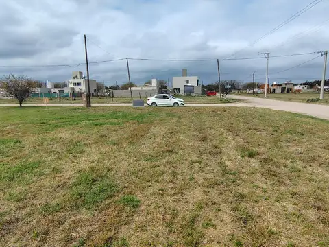SE VENDE LOTE EN ALTOS DE LA COLONIA 350m2