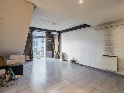 Bahía Blanca 100, Piso 1
