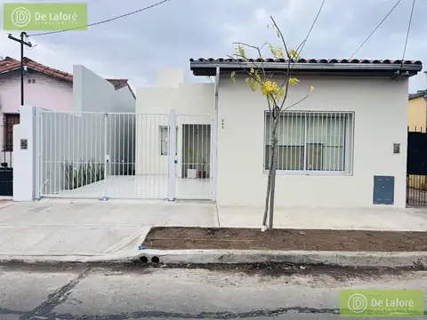 VENTA - Casa 3 amb. reciclada a nuevo, Beccar | Reforma integral, lote propio y jardín. Apto crédito
