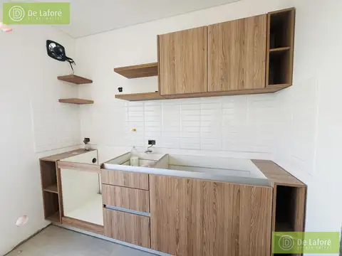 VENTA - Casa 3 ambientes reciclada a nuevo en Beccar | Reforma integral, lote propio y jardín