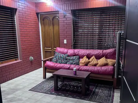 PH 5 AMBIENTES CON PATIO Y QUINCHO – SIN EXPENSAS – VILLA DEL PARQUE (APTO PROFESIONAL)