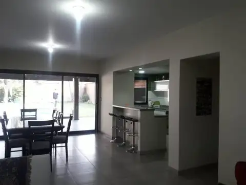 Casa - Venta - Argentina, Mor?n - Cacique Catriel 965