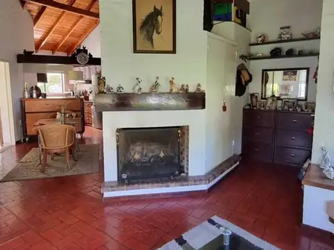 Casa 5 ambientes con 3 baños