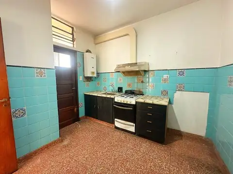 AV. PTE. JUAN DOMINGO PERON al 2700