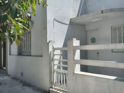 CASA EN VENTA VILLA URQUIZA CON TERRAZA