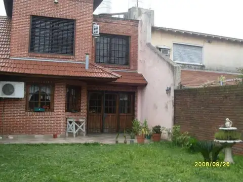 Casa 4 ambientes con 3 baños