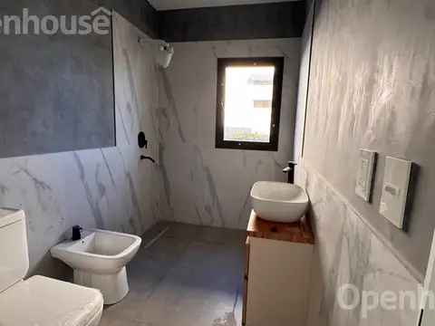 Casa 4 ambientes con 3 baños