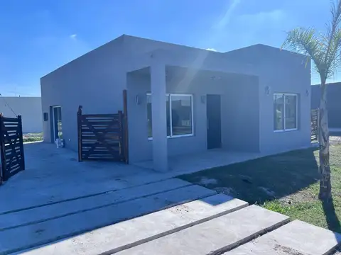Casa en Venta en Laguna Azul, USD 79.000