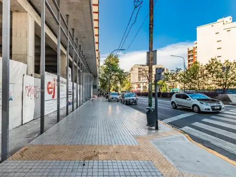 Local en Venta en Paternal, USD 2.000.000