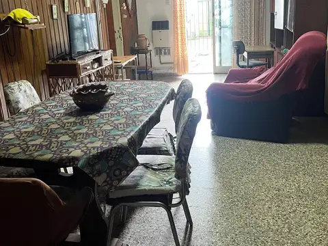 Casa 3 ambientes con 1 baño