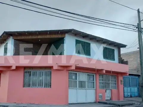 Casa con salon comercial || Barrio Villa Ceferino