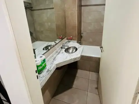 ALQUILER MONOAMBIENTE CON BALCÓN BARRACAS