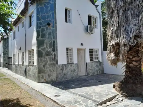 Jorge de Kay Nº1027 e/Bouchard