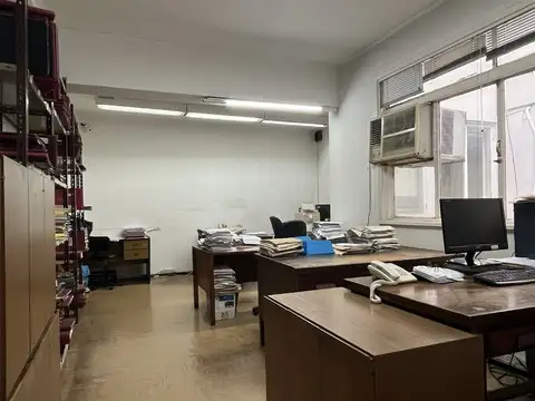 Oficina 4 ambientes con 3 baños