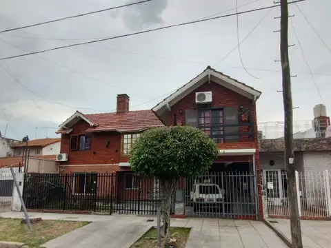 Charcas 1500, Piso 1°