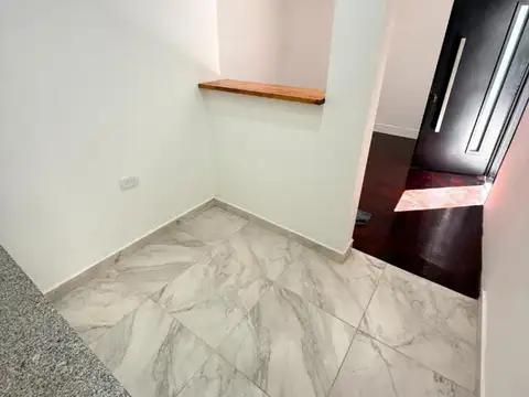 PH 4 Ambientes con Patio en Venta en Lanusita