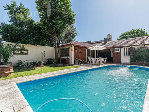 VENTA CASA 4 AMBIENTES VILLA SARMIENTO PARQUE PILETA QUINCHO