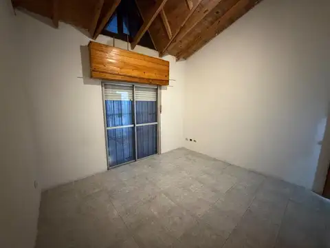 Depto Tipo Casa 2 ambientes con 1 baño
