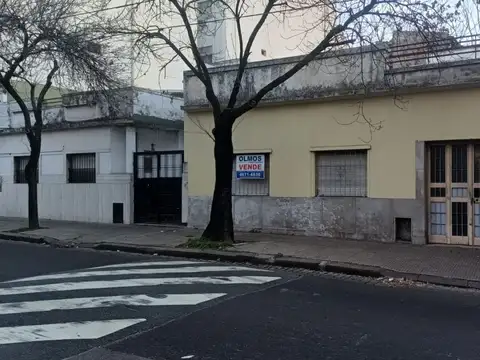ALQUILER  COMERCIAL CASA A RECICLAR 4 AMB + PATIO  + TERRAZA FLORESTA