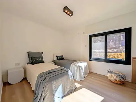 CASA PASILLO  3 DORMITORIOS PUEYRREDON 1600 BARRIO LOURDES