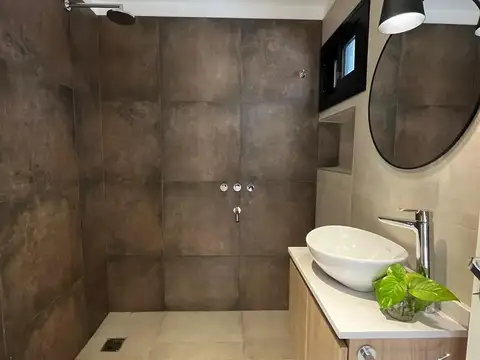 CASA PASILLO  3 DORMITORIOS APTO CREDITO HIPOTECARIO PUEYRREDON 1600 BARRIO LOURDES