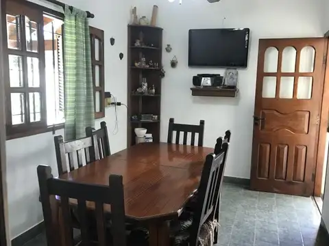 Casa en Venta con 3 cocheras