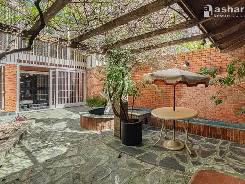 Billinghurst 2100, Piso P.B.