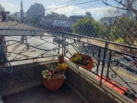 Av Lope De Vega 1400 Montecastro PH 3amb U$320.000