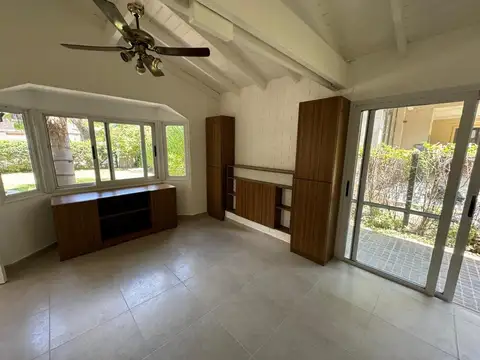 Casa en Alquiler en El Casco (Country), $ 1.100.000