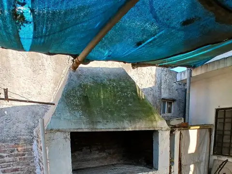 VENTA DE CASA MULTIFAMILIAR.