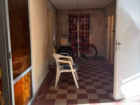 Casa 4 ambientes con 1 baño