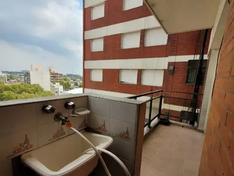 Rómulo Noya 800