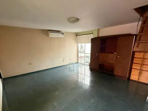 Depto Tipo Casa en Alquiler 45 años