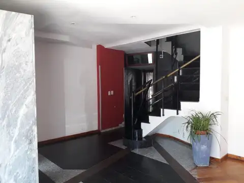 HAEDO CENTRO- DEPARTAMENTO 2 AMB. FRENTE A LA ESTACIÓN- MUY BAJAS EXPENSAS- PRIMER PISO BUENA VISTA