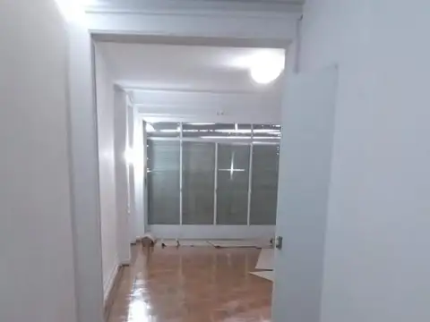 Avda. Mitre 2000, Piso 6º