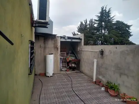 EN VENTA EN EL PALOMAR DUPLEX AL FONDO DE 3 AMBIENTES - FICHA 9537