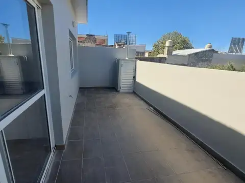 ALQUILER DEPTO 3 AMB EN CIUDADELA CON PATIO BALCON