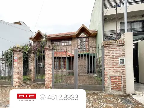 Chalet 4 dormitorios Venta - Munro