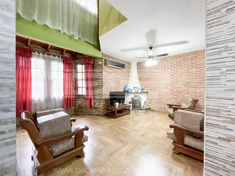 Casa en Venta en Munro, USD 320.000