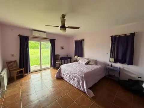 Casa 6 ambientes con 2 baños