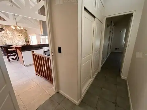 Casa en Alquiler Temporal en Pinamar, $ 300
